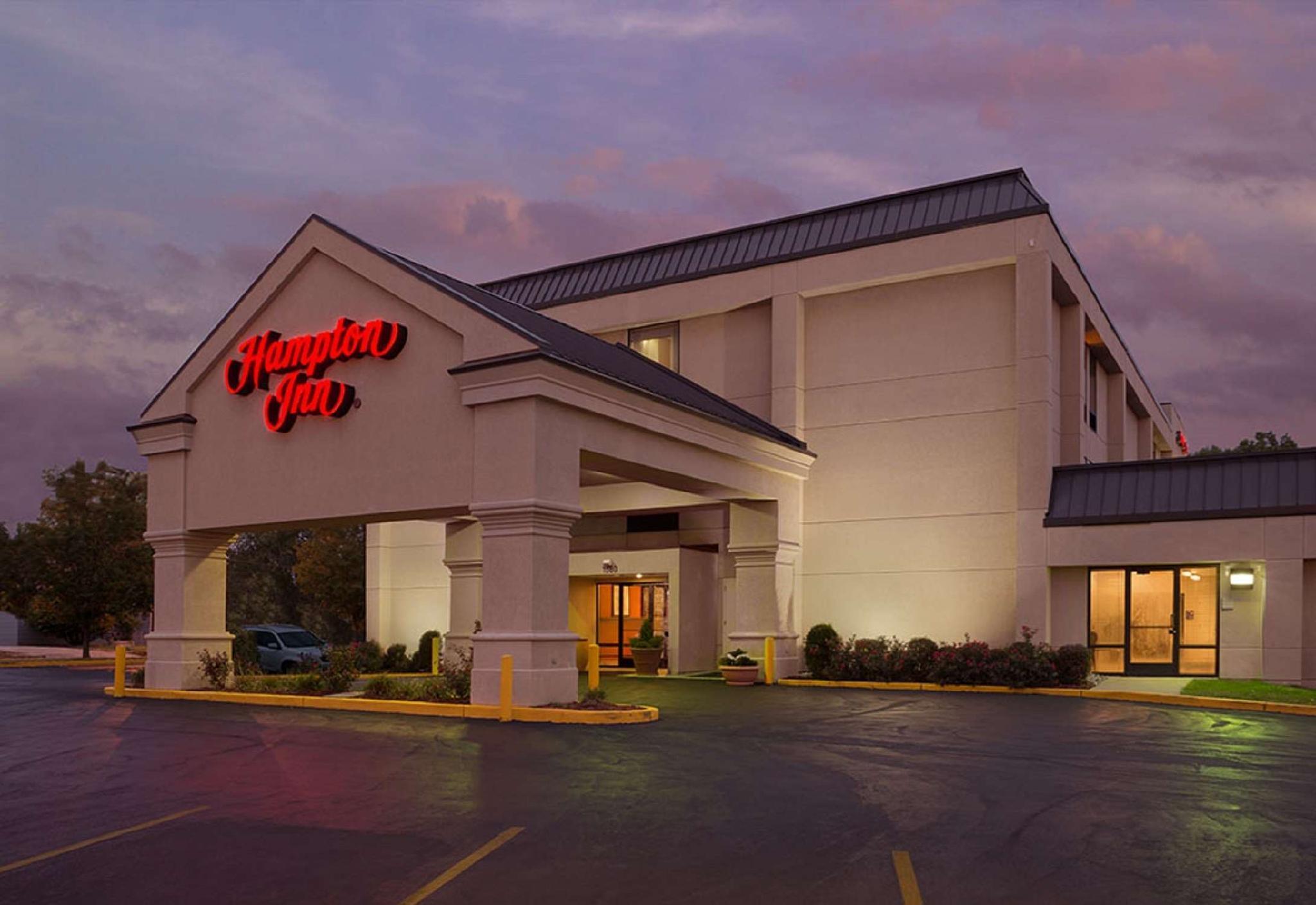 La Quinta Inn & Suites By Wyndham St Louis Route 66 Windsor Springs Eksteriør bilde