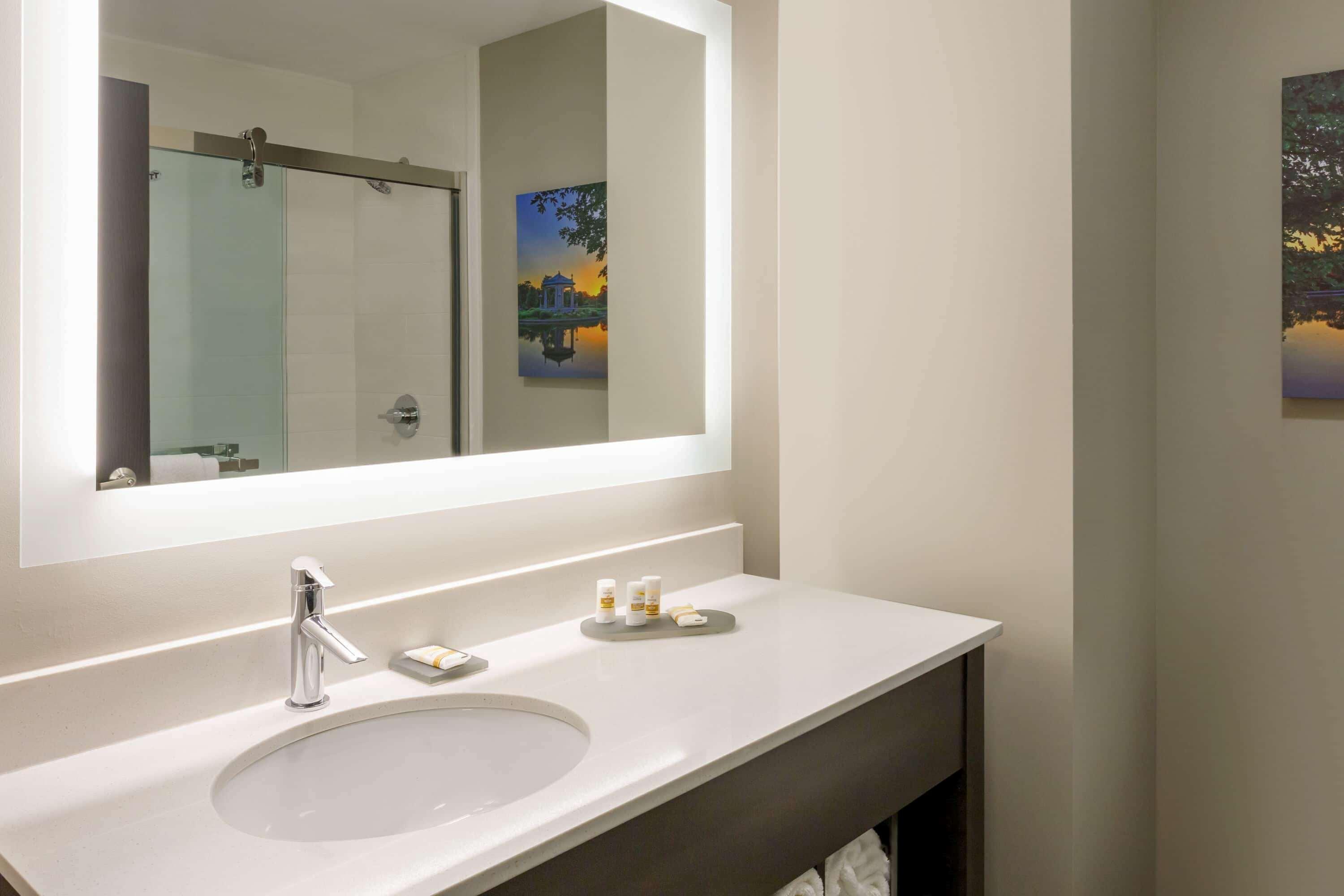 La Quinta Inn & Suites By Wyndham St Louis Route 66 Windsor Springs Eksteriør bilde