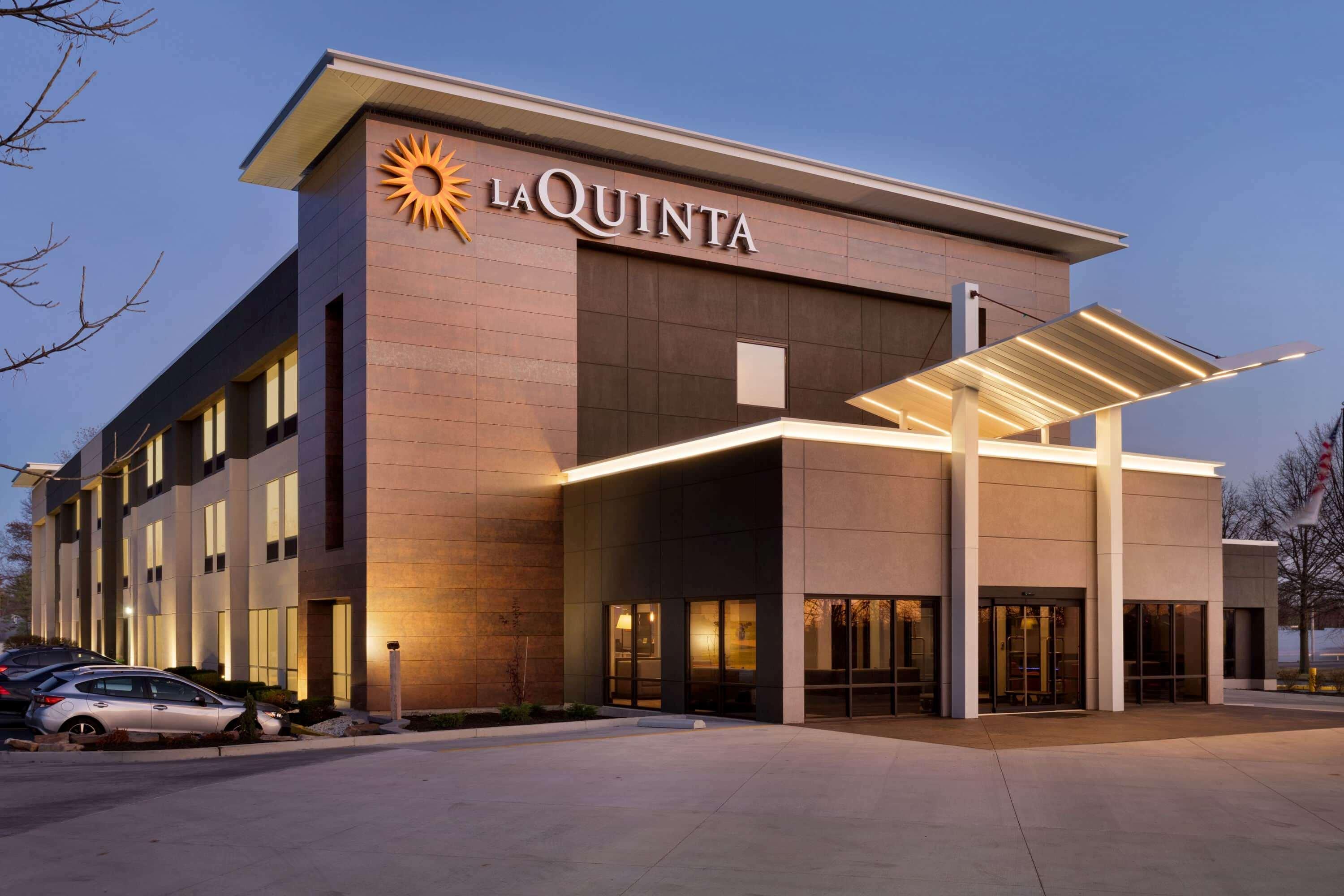 La Quinta Inn & Suites By Wyndham St Louis Route 66 Windsor Springs Eksteriør bilde