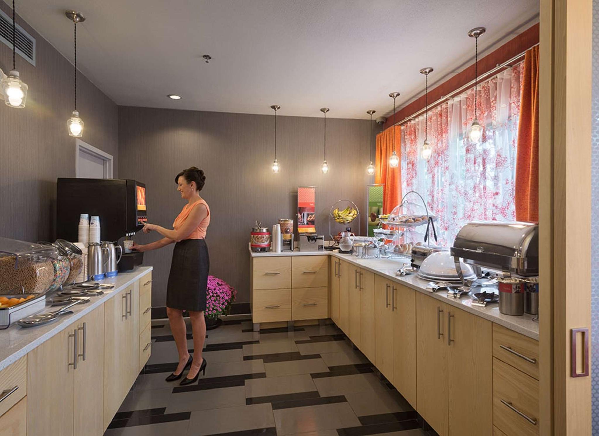 La Quinta Inn & Suites By Wyndham St Louis Route 66 Windsor Springs Eksteriør bilde